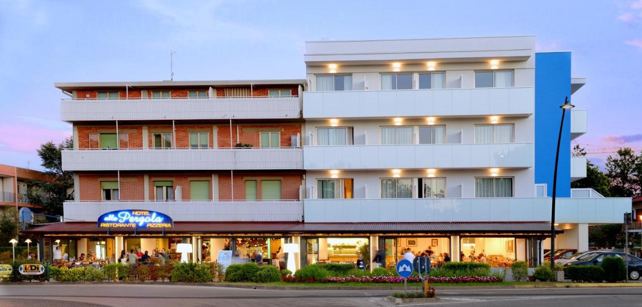Alla Pergola Bibione Exterior photo