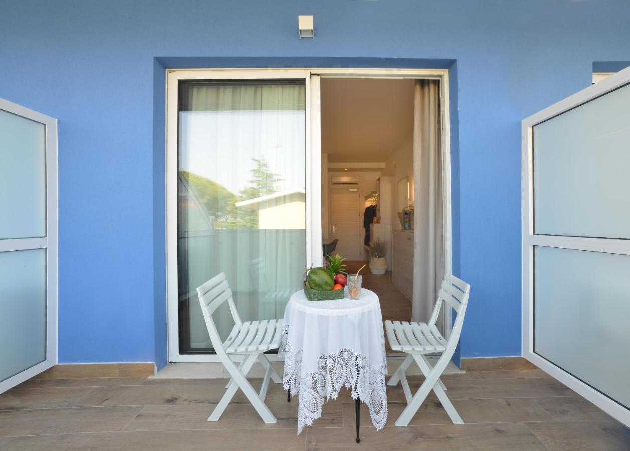 Alla Pergola Bibione Exterior photo