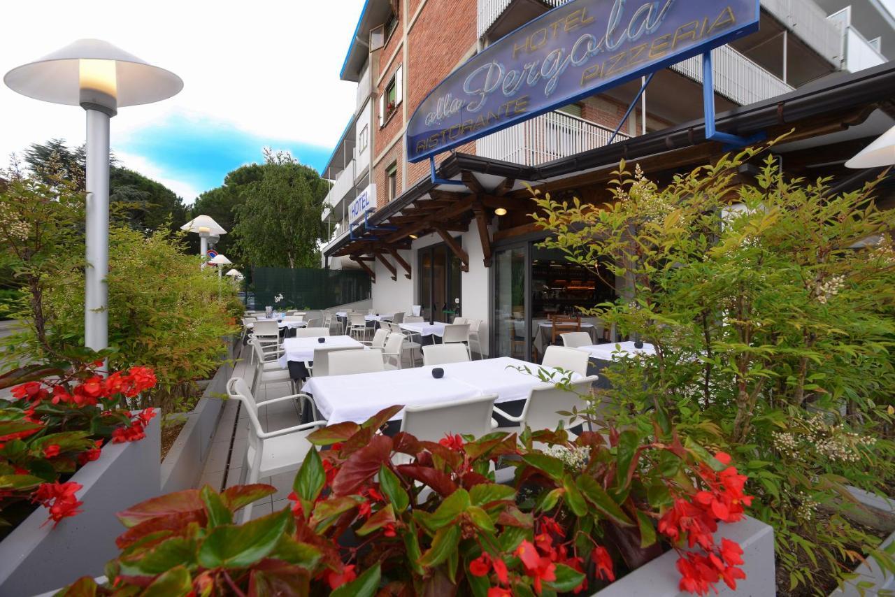 Alla Pergola Bibione Exterior photo